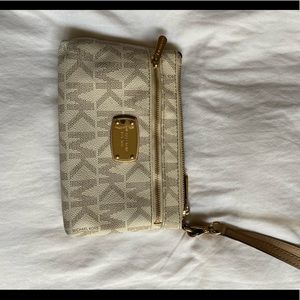 Michael Kors Wristlet